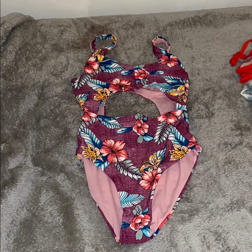 Bathing suit
